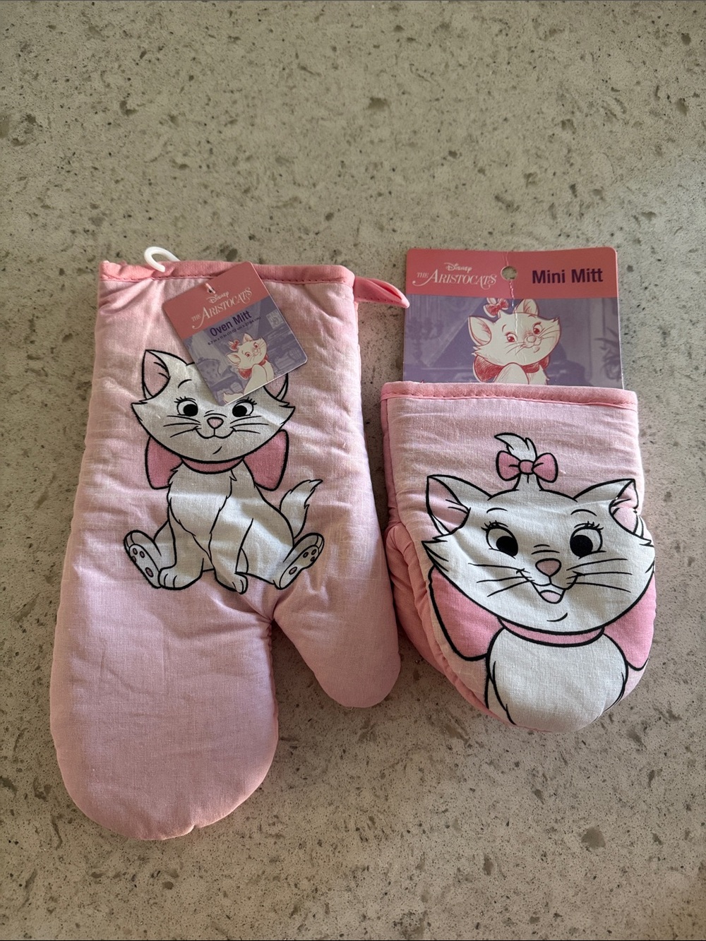 Disney Pink The Aristocats Marie Kids Oven Mitt and Mini Mitt Set